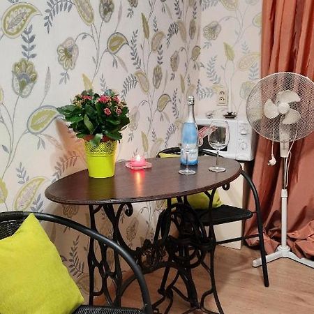 Madlena Buduar Apartment Riga Exterior photo